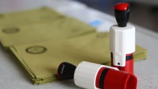 Kürt illerinde sandıklar kapandı