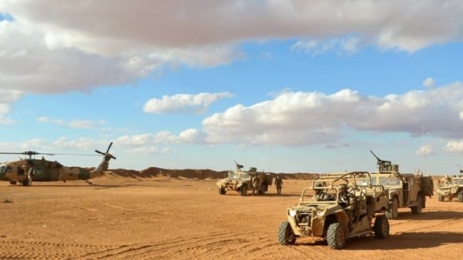 NATO zırhlı araçları Kobane Havalimanı'nda