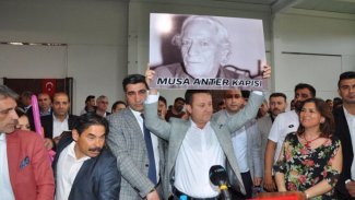 İzmir'de Musa Anter ve Deniz Gezmiş kapısı açıldı