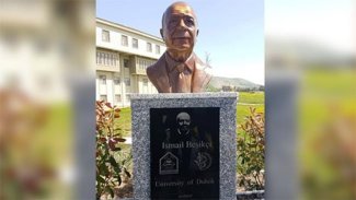 Duhok Üniversitesi’nde İsmail Beşikci heykeli 