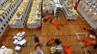 Seçimlerde 90 sandık görevlisi öldü