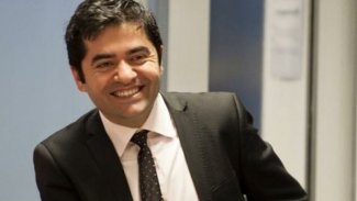 Bir Kürt Londra’da belediye başkanı seçildi