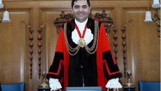 Londra Merkez İlçesi Lambeth'e Kürt Belediye Başkanı