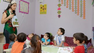 İstanbul’da 'Kürtçe Temelli Türkçe Kreş' Kampanyası