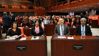 HDP Kürt meselesinde çözüm için adres gösterdi