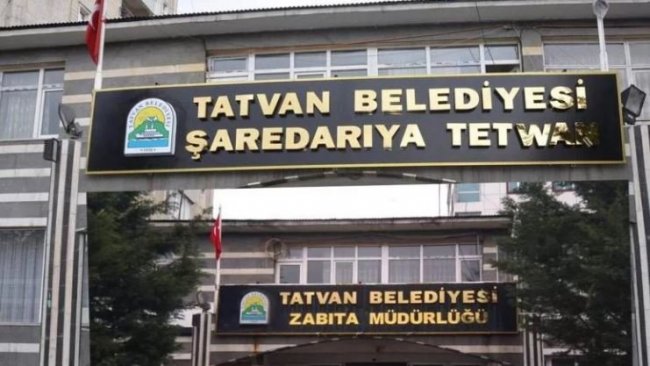 Bitlis’ten sonra Tatvan Belediyesi de Kürtçe tabelayı indirdi