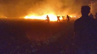 Tarım arazisine düşen yıldırım, 10 bin dönüm ekini kül etti