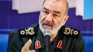 İran'lı General: Füzelerimiz gemileri rahatlıkla vurabilir