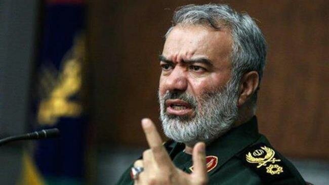 İran Devrim Muhafızları'ndan ABD ve İngiltere'ye uyarı