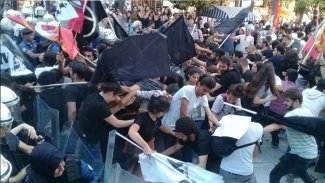 Suruç anmasına polis müdahalesi