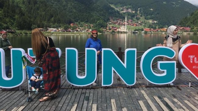 Türk Aydını, “Kızılcık Yedim Derim” Diyor!