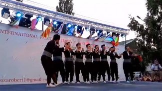 Ermenistan’da düzenlenen festivalde Rojhılatlı 2 ekip birinci oldu