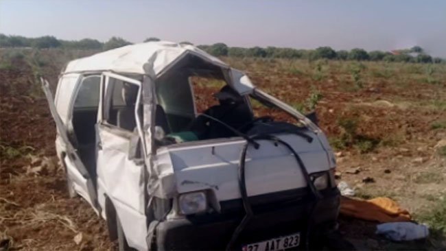 Kilis'te minibüs takla attı.. 2 ölü, 20 yaralı