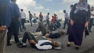 Rüzgar minibüsü uçurdu!