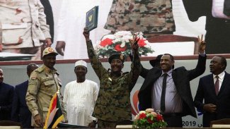 Sudan'da anayasal bildiri anlaşması imzalandı