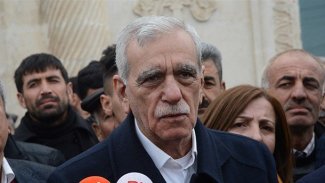 Ahmet Türk: Partiler farklı olabilir ama demokrasi mücadelesini ortaklaşmak gerekir