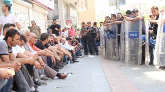 Kayyum hamlesi kime yarayacak?