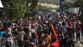 İdlib raporu: On binlerce Suriyeli daha Türkiye’ye gelebilir