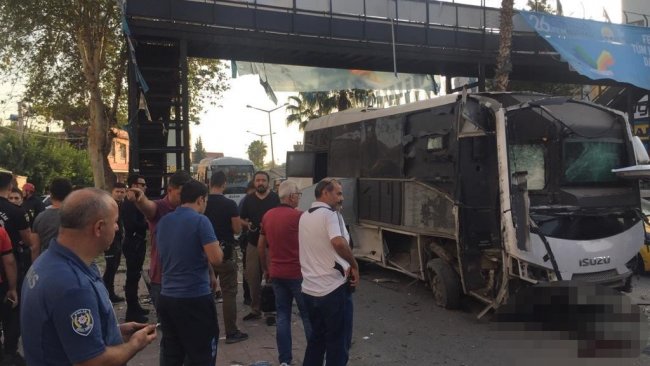 Adana’da polis otobüsüne bombalı saldırı