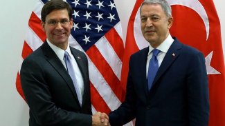 Akar ile ABD'li mevkidaşı güvenli bölgeyi görüştü