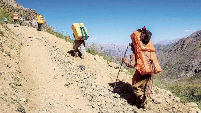 İran Kürt Kolberlere ateş açtı: 2 yaralı