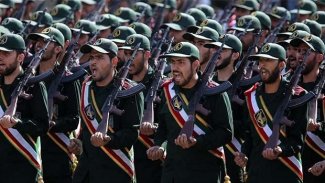 İran Devrim Muhafızları'ndan devam eden protestolara karşı uyarı