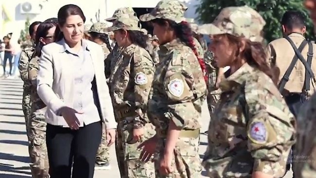 Koalisyon'dan YPJ'ye Kürtçe tebrik mesajı