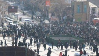 Hamaney göstericileri düşman olarak gördü..