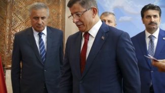 Davutoğlu yeni parti için bugün başvuru yapıyor