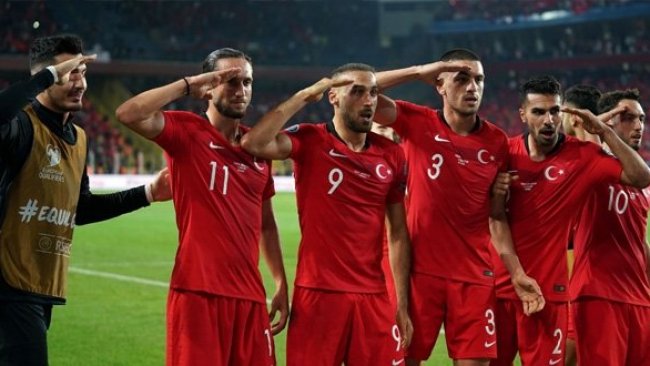 UEFA’dan asker selamı veren Türk futbolcular hakkında karar