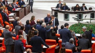TBMM'de AKP ve HDP arasında 'işgalci' tartışması