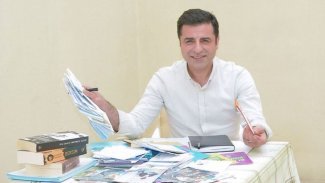 Demirtaş'tan 'Davutoğlu' ve 'Babacan' açıklaması