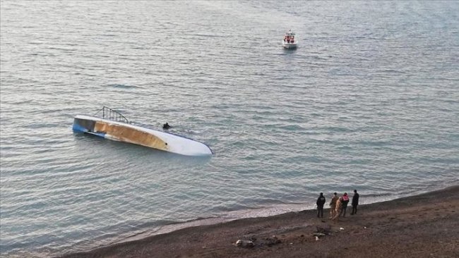 Van Gölü'nde tekne battı: 7 Ölü