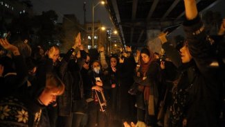 İngiltere'nin Tahran Büyükelçisi gözaltına alındı