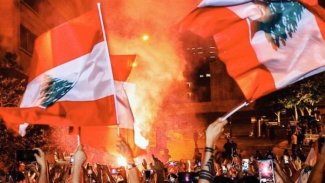 Lübnan'da gösteriler şiddete dönüştü: Yüzlerce yaralı