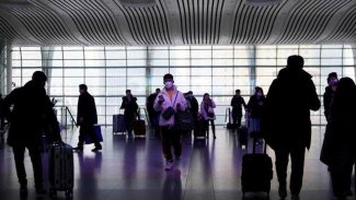 Çin ülke içi ve dışına yapılacak tüm yolculukları askıya aldı