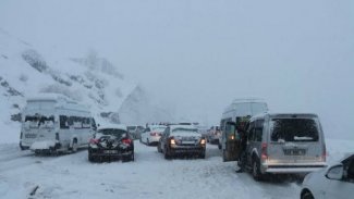 Bitlis'te 500 yerleşim yeri ulaşıma kapandı