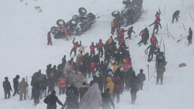 Van'da çığ faciası: Hayatını kaybedenlerin sayısı 41'e yükseldi
