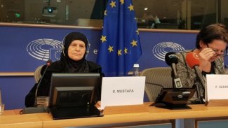 Kürt siyasetçi Hevrin Halef'in annesi AP'de konuştu: Tüm kadınlara sesleniyorum...