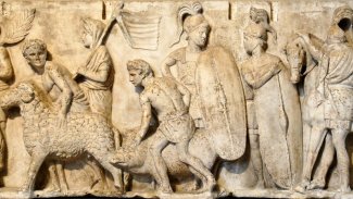 Mihtra Înancı ve Hîyerarşi