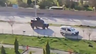 Polislerden yaşlı insanlara Kürtçe uyarı