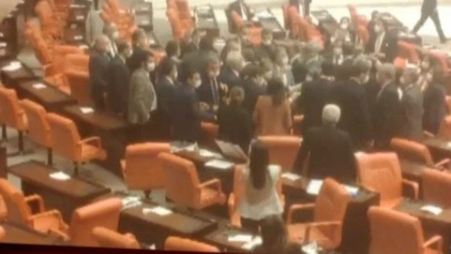 TBMM'de MHP ve HDP’li vekiller arasında kavga