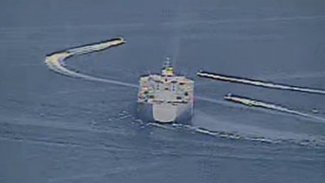 Körfezde tansiyon yükseldi: İran botları ABD savaş gemilerini taciz etti