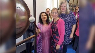 Kürt kadın Kraliyet Şövalyesi Nişanı'na layık görüldü