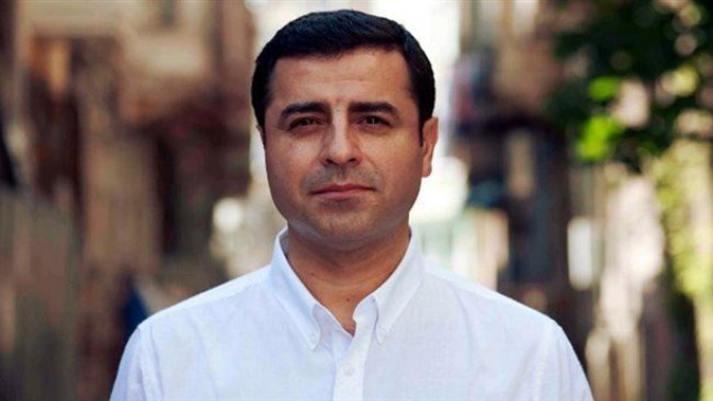 Demirtaş’a 1 fotoğraftan 4 dava