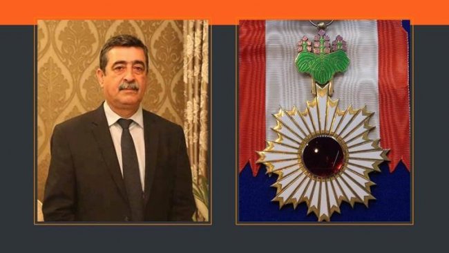 Japon İmparatoru’ndan Kürt siyasetçiye altın madalya