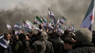 Suriye'de Beşar Esad'a karşı protesto gösterileri