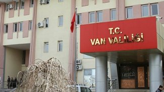 Van Valiliği, HDP'nin yürüyüşü öncesi kente giriş çıkışları yasakladı