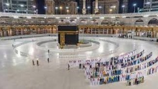 Suudi Arabistan, bu yıl yurt dışından hacı kabul etmeyecek