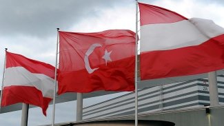 Avusturya ile Türkiye arasında Kürt ve Türk gruplarla başlayan gerilim tırmanıyor